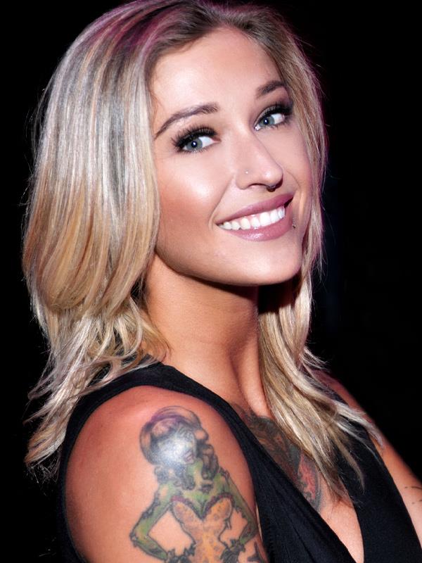 Kleio Valentien
