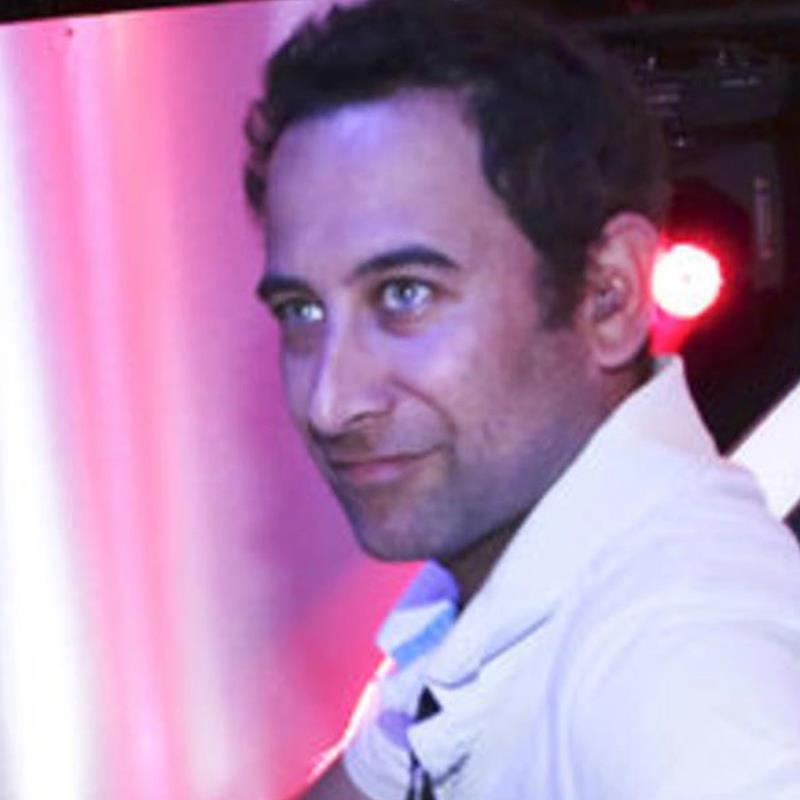 Постер Жюльен Шултейс