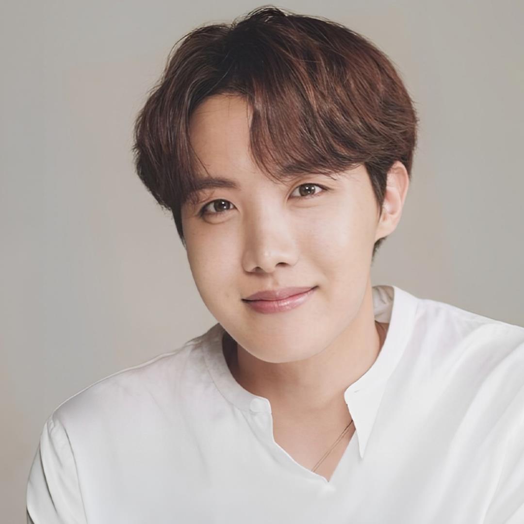 Постер j-hope