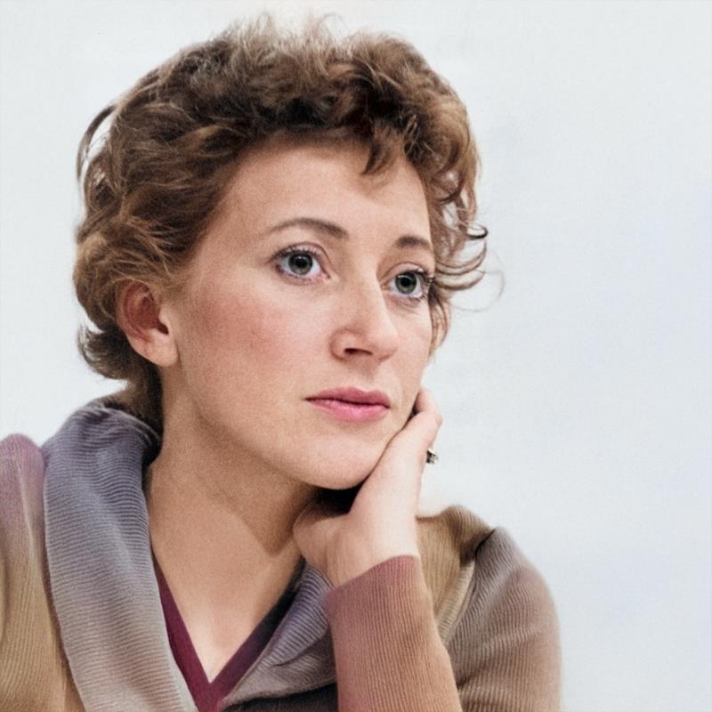 Постер Гертруд Фрид