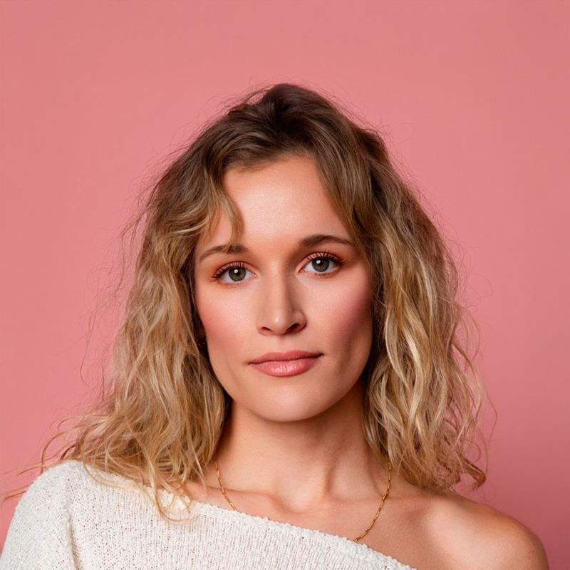 Постер Сирра Савка