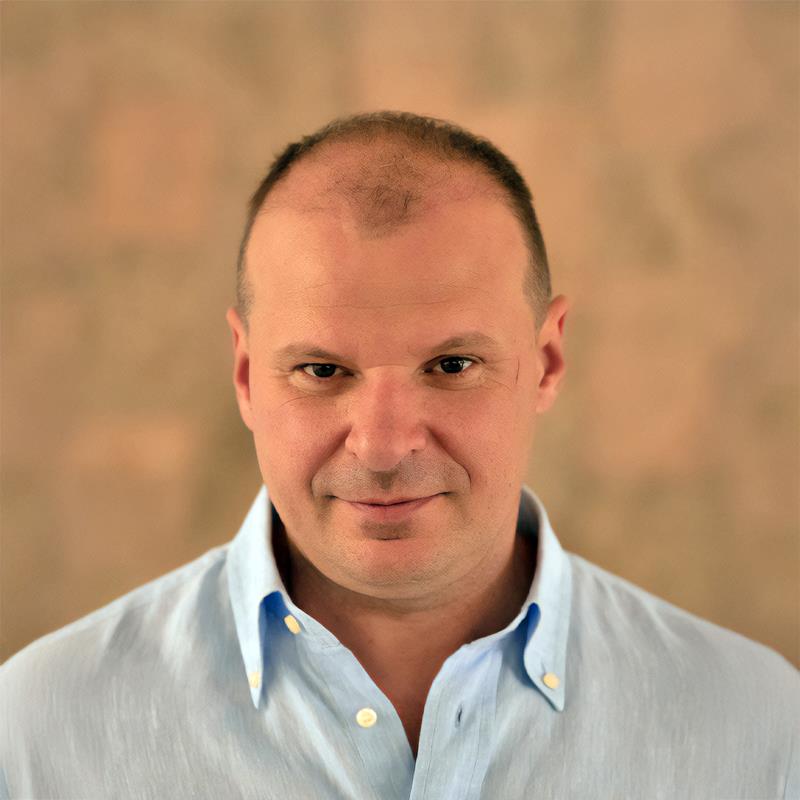 Постер Роман Веслаух