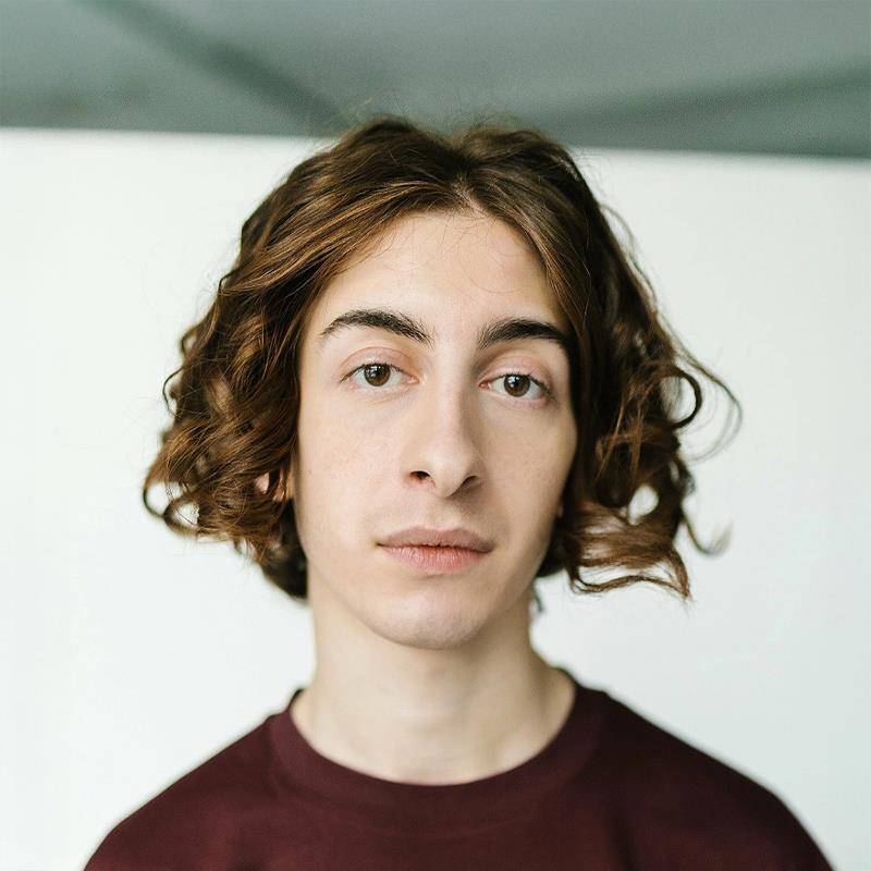 Постер Роберт Захарян