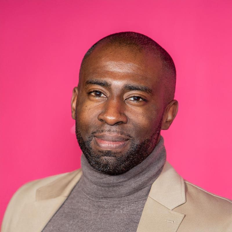 Постер Марк Эбулу