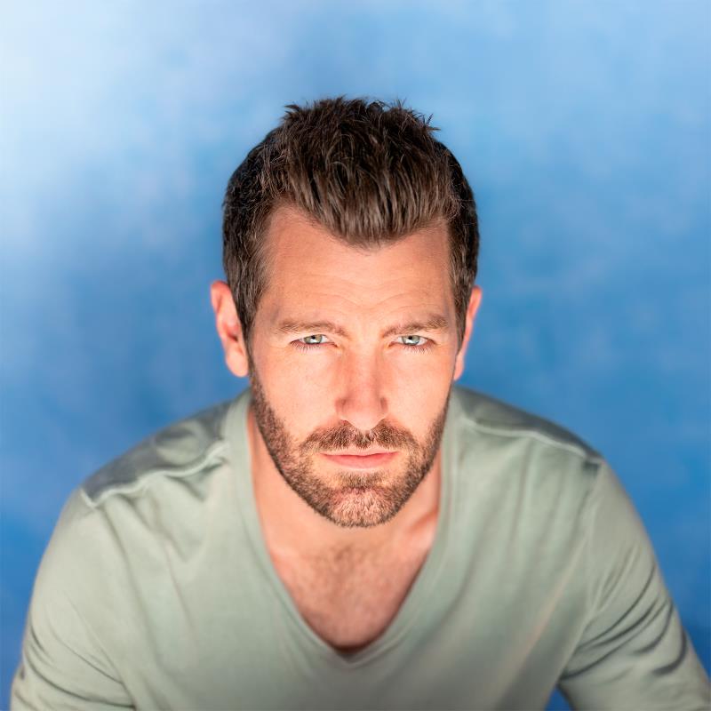 Постер Тим Росс