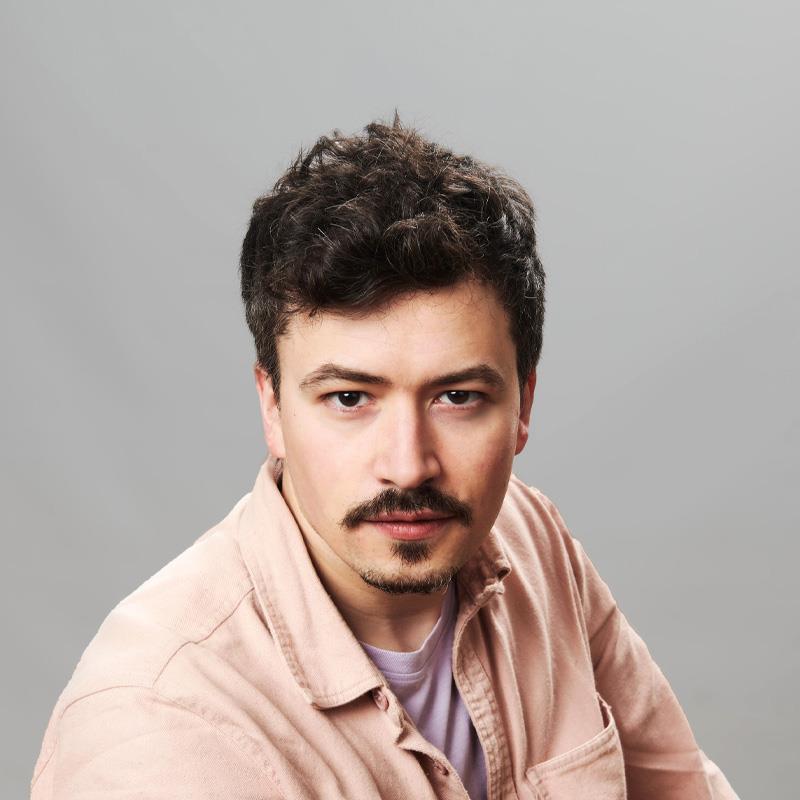 Постер Мариано Эстудильо