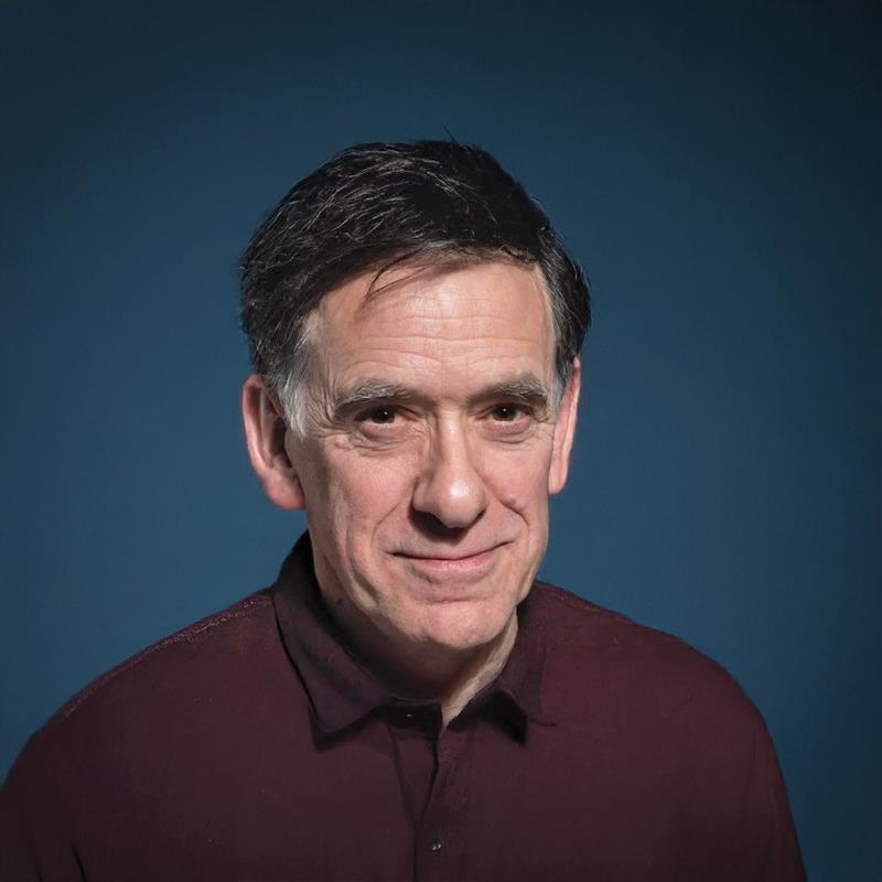 Постер Крис Макхаллем