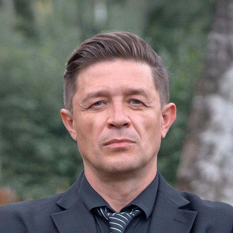 Постер Роман Фролов