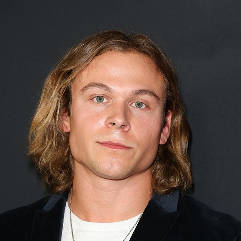 Постер Джордан Кристиан Хирн