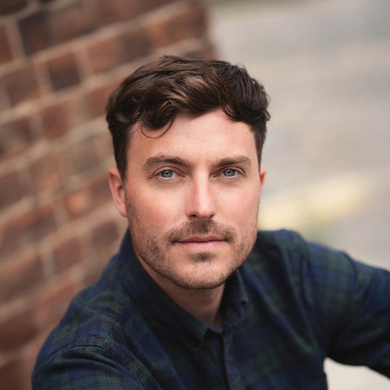 Постер Том Мачелл