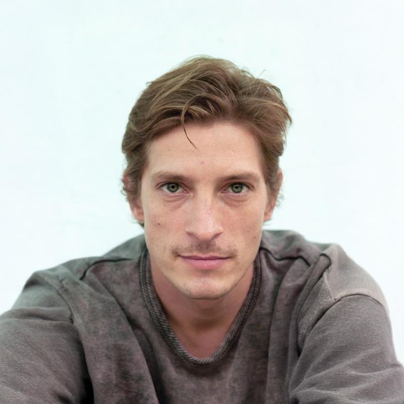 Постер Руслан Герман