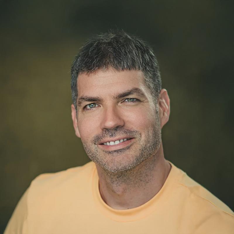 Постер Дэн Брумм