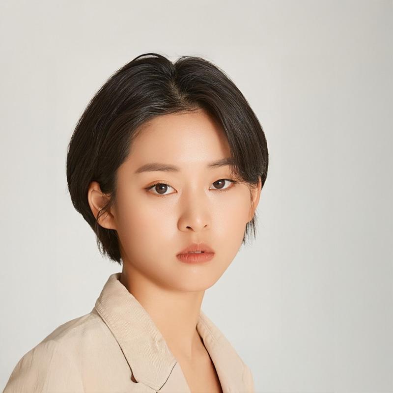 Постер Ли Ён