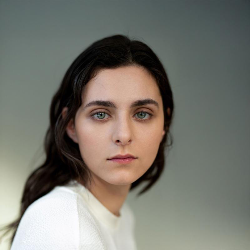 Постер Нахема Риччи