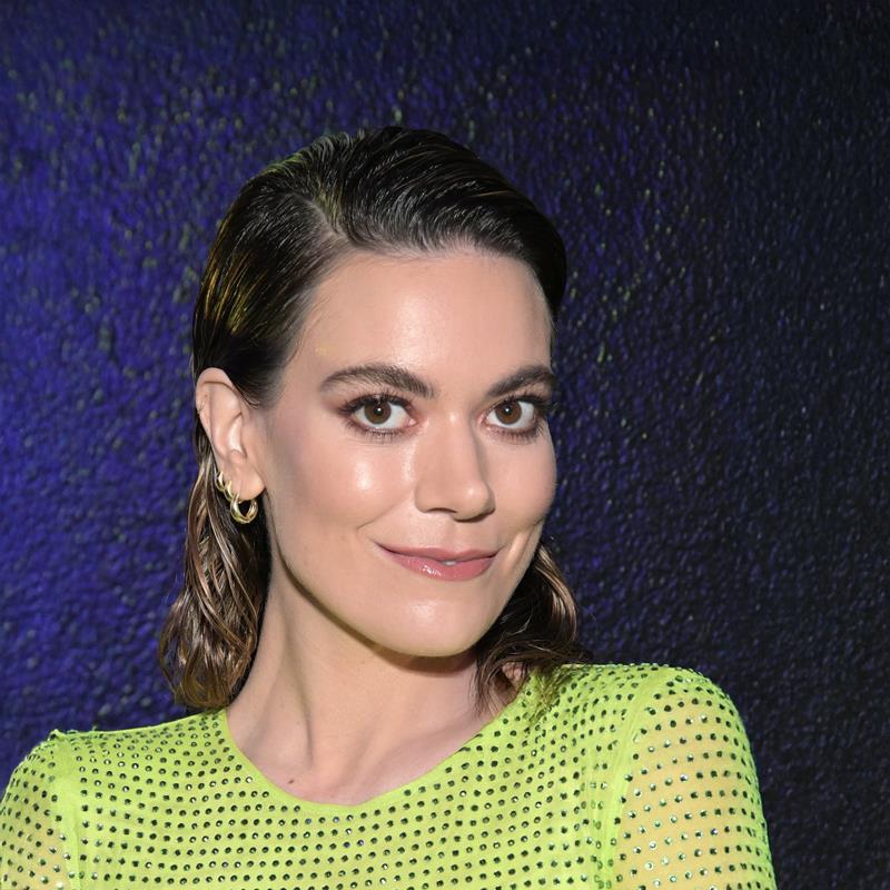 Постер Дж.Дж. Нолан