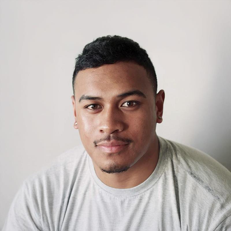 Постер Крис Алозио