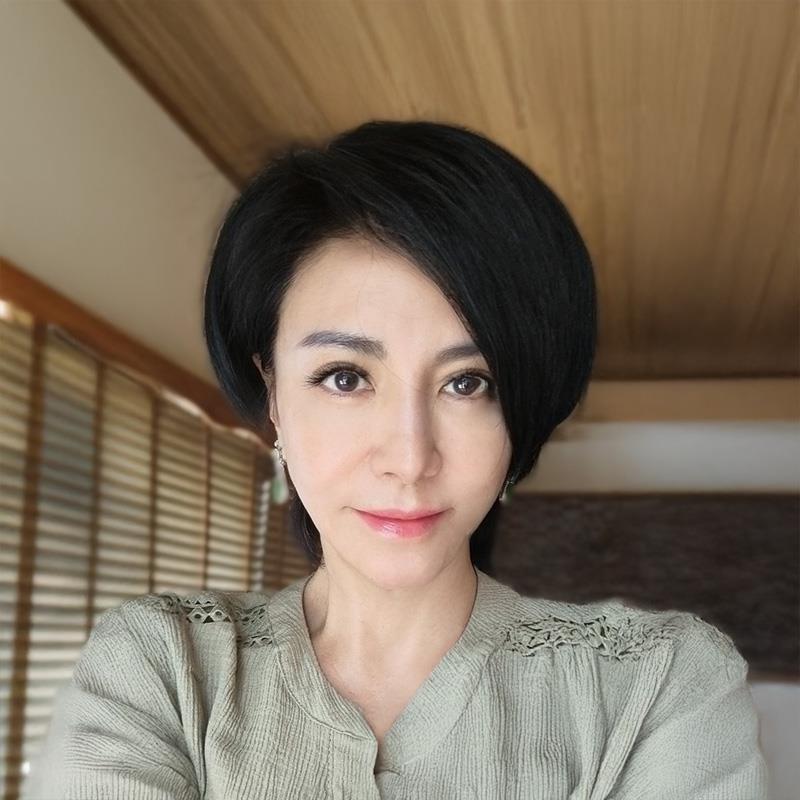 Постер Лили Тиен