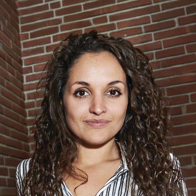 Постер Камилла Лау