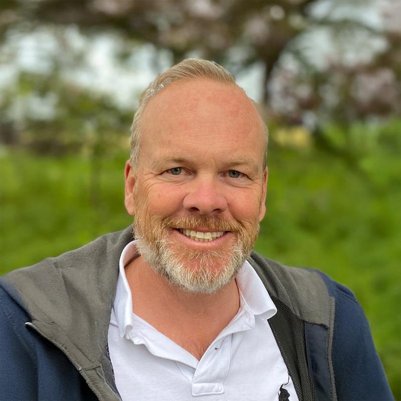 Постер Кристофер де Корси-Айрлэнд