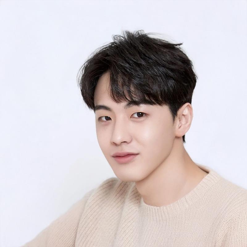 Постер Ким Хён-джин