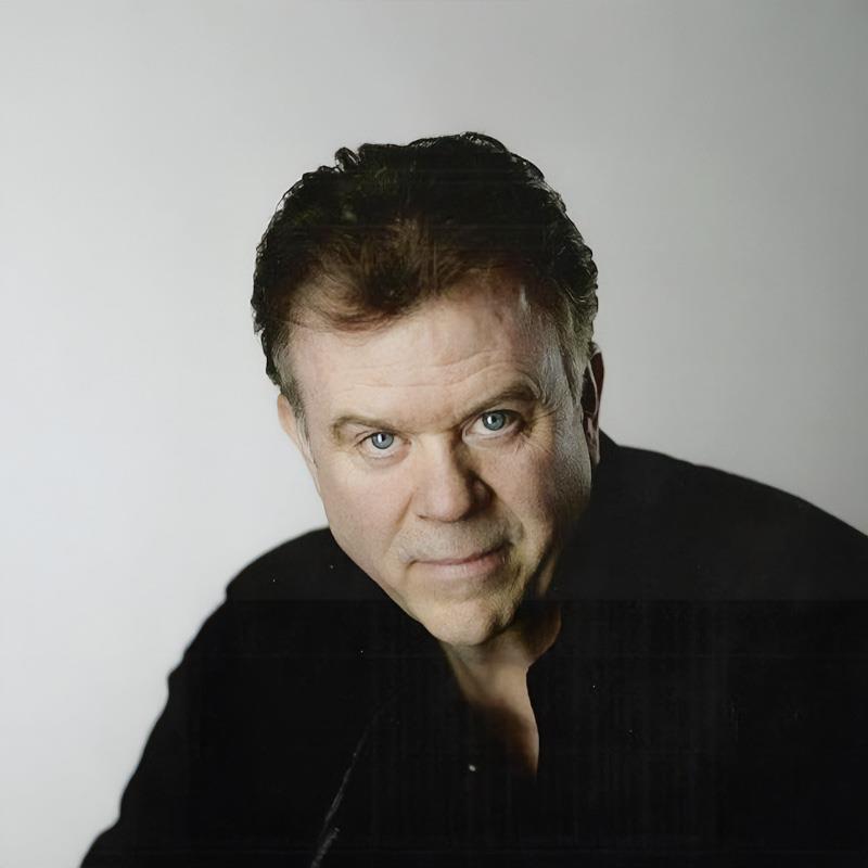 Постер Майкл Ханрахан