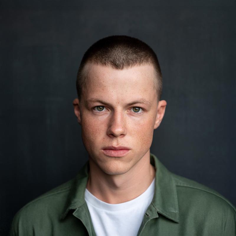 Постер Майло Каллахэн