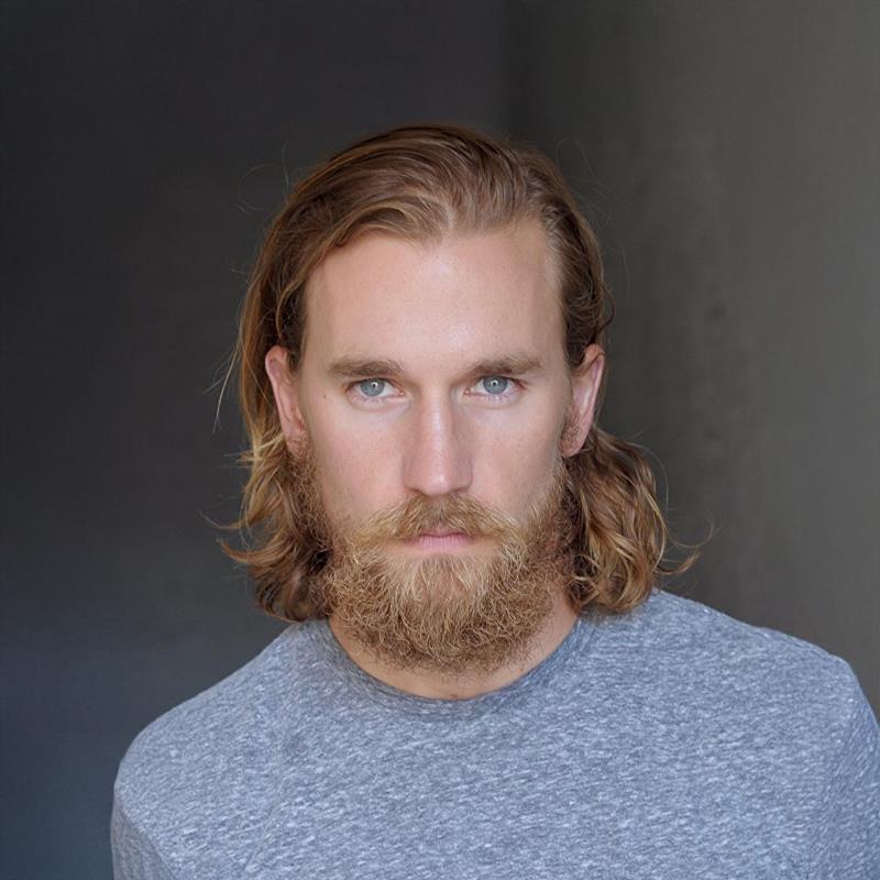 Постер Энтони Трэйна