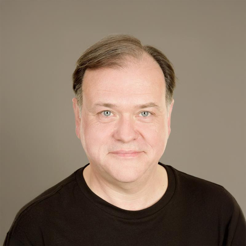 Постер Ник Оуэнфорд