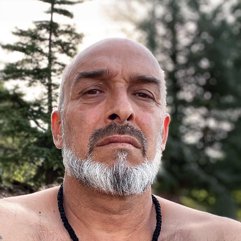 Постер Тони Михайловский