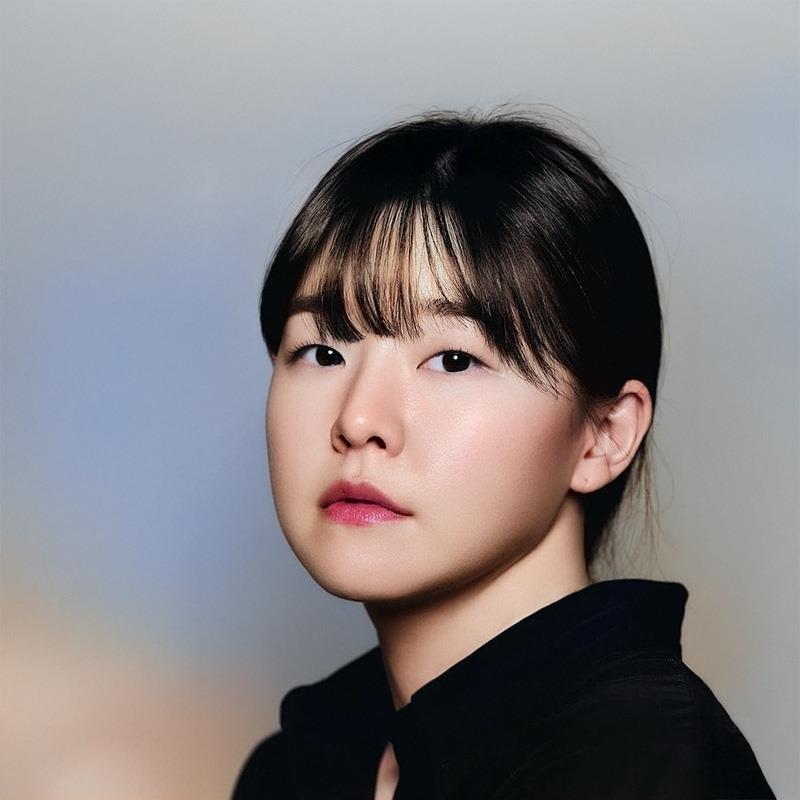 Постер Ли Мин-джи