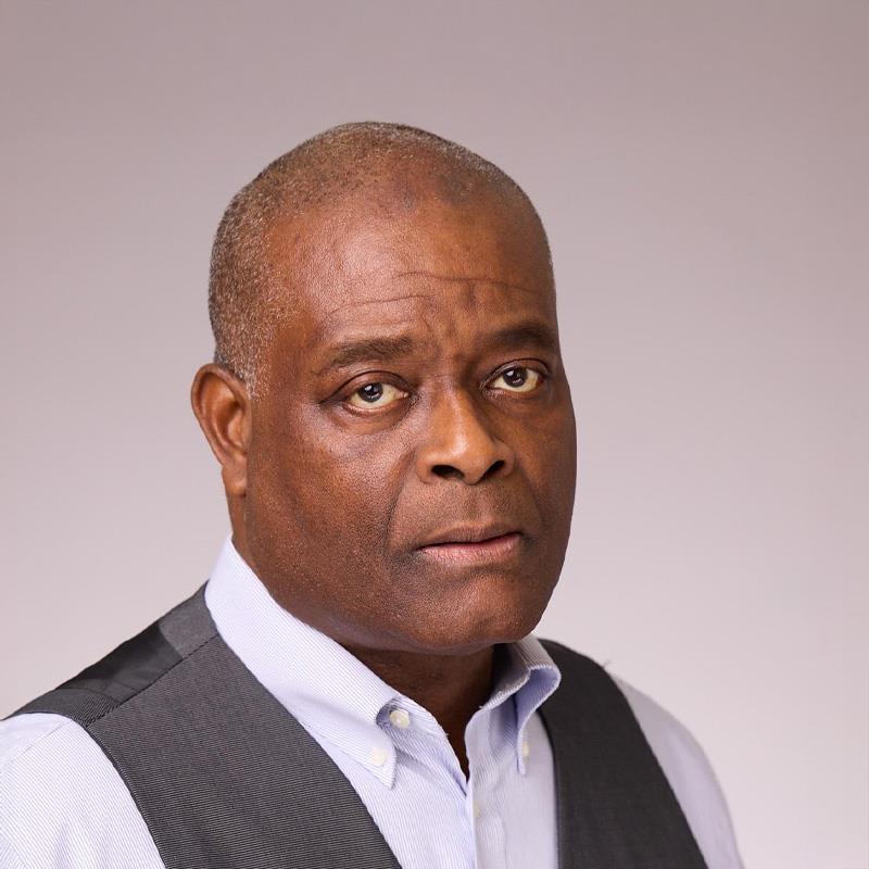 Постер Джеймс Такер