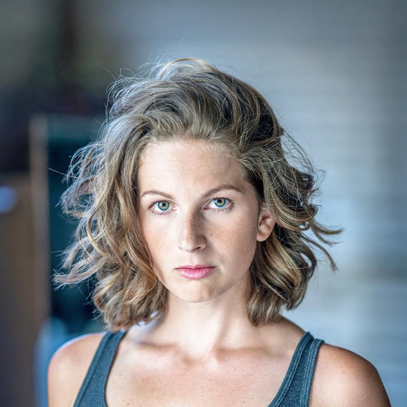 Постер Бриттани Кокс