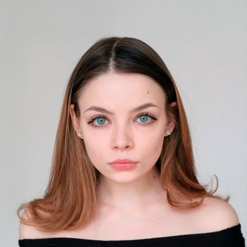 Постер Ульяна Молдованова