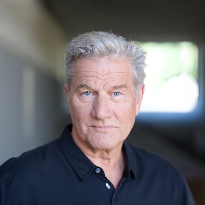 Постер Эрик Пиерпоинт