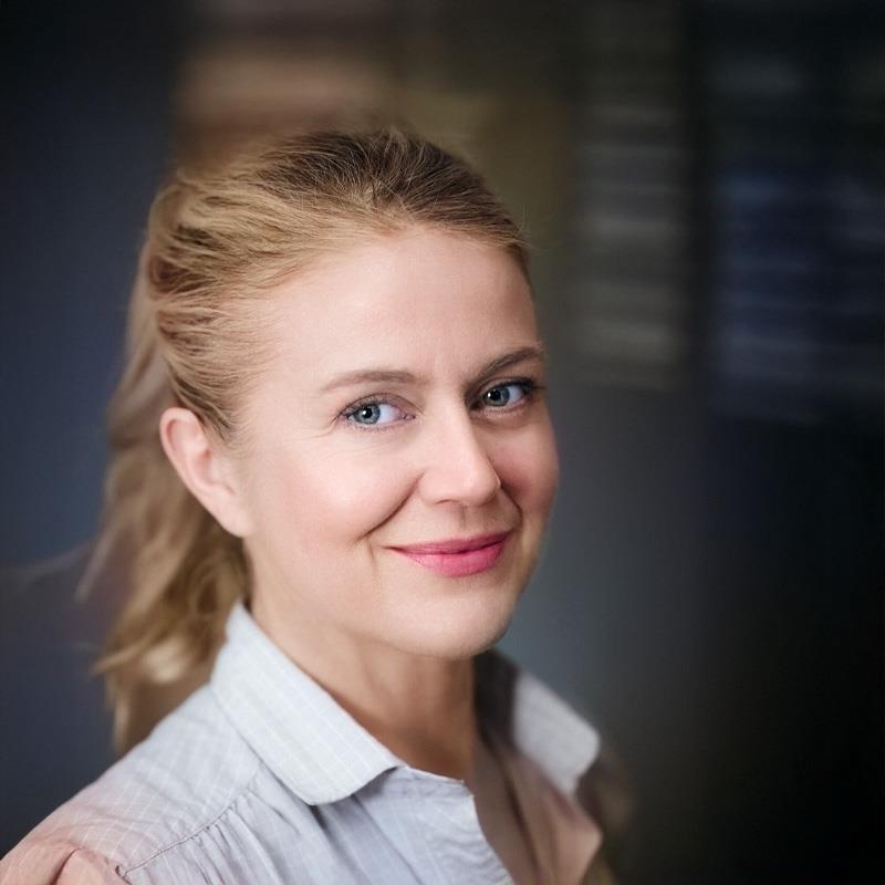 Постер Эми Рутерфорд