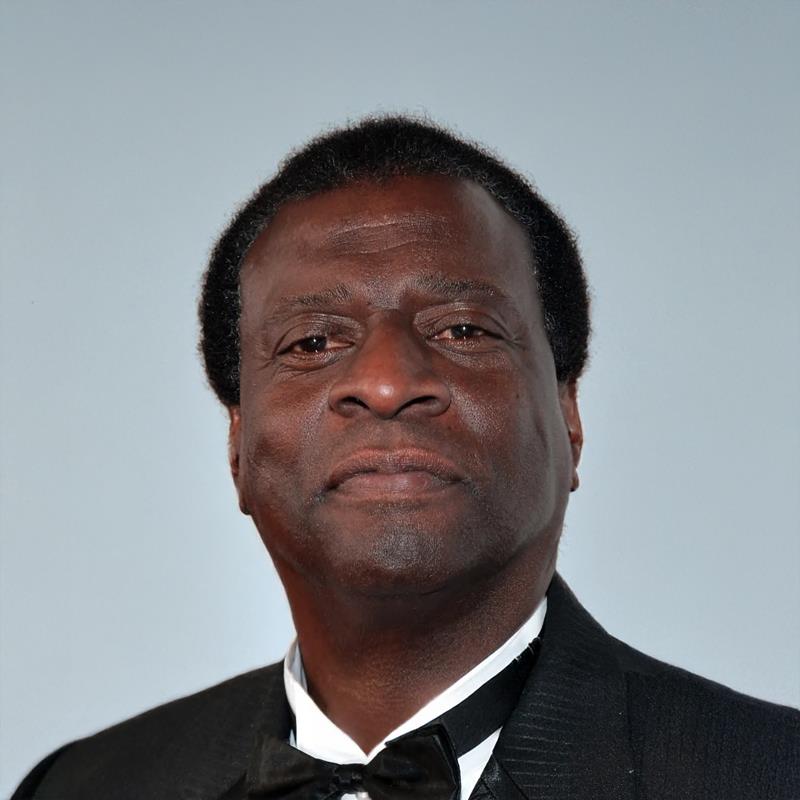 Постер Афемо Омилами