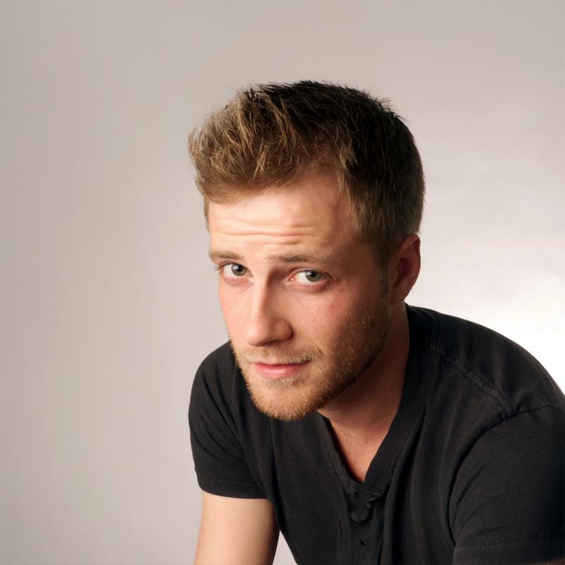 Постер Кьяртан Хьюитт