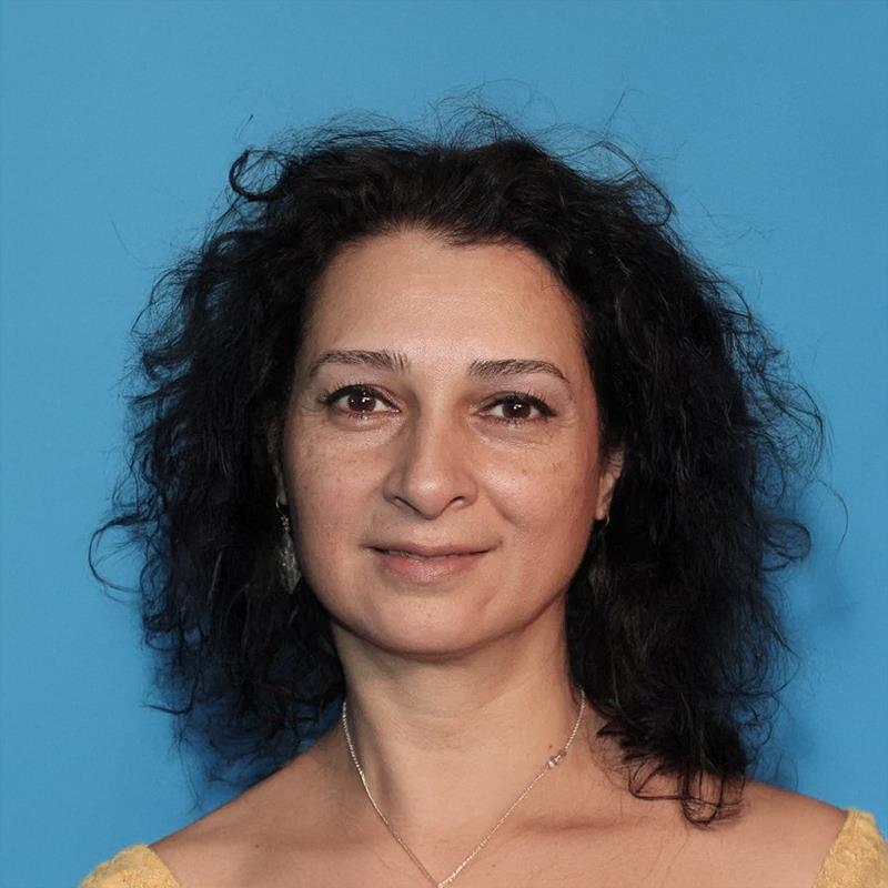 Постер Зейнеп Дрейфи Зухри