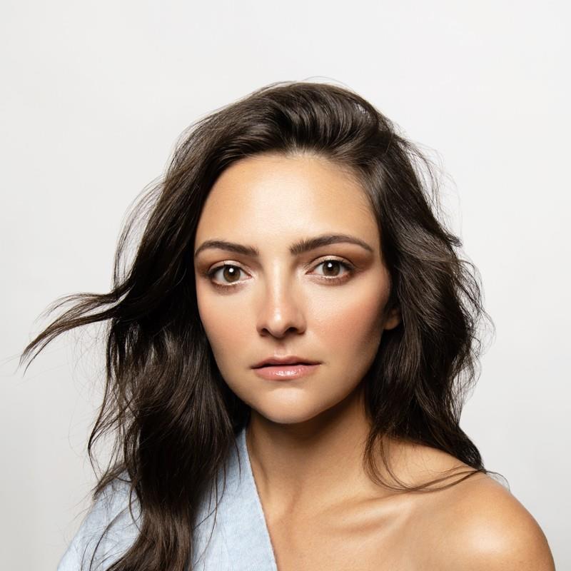 Постер Ларисса Шмитц