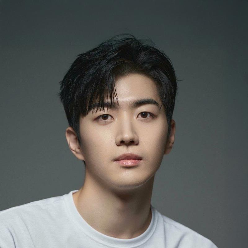 Постер Кан Хун