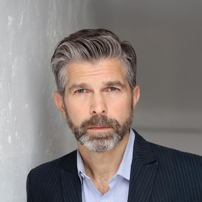 Постер Алекс Эмануэл