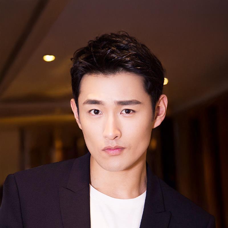 Постер Ван Яньлинь