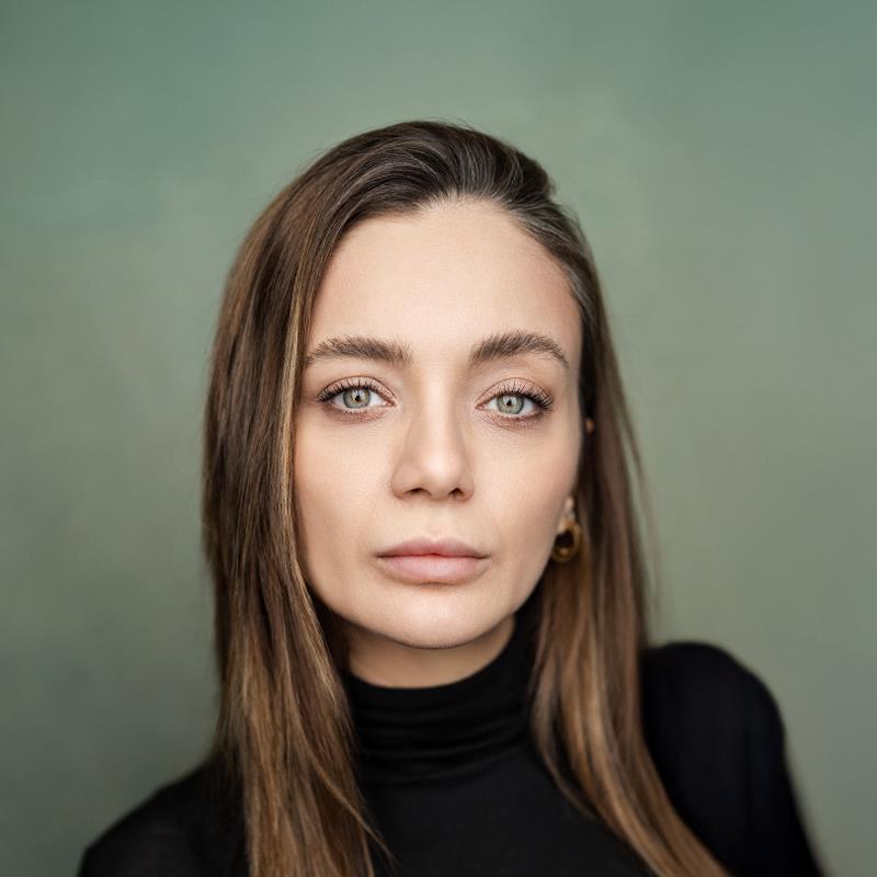 Постер Дамла Сонмез