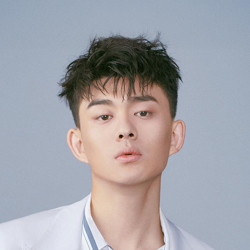 Постер Лю Жуньнань