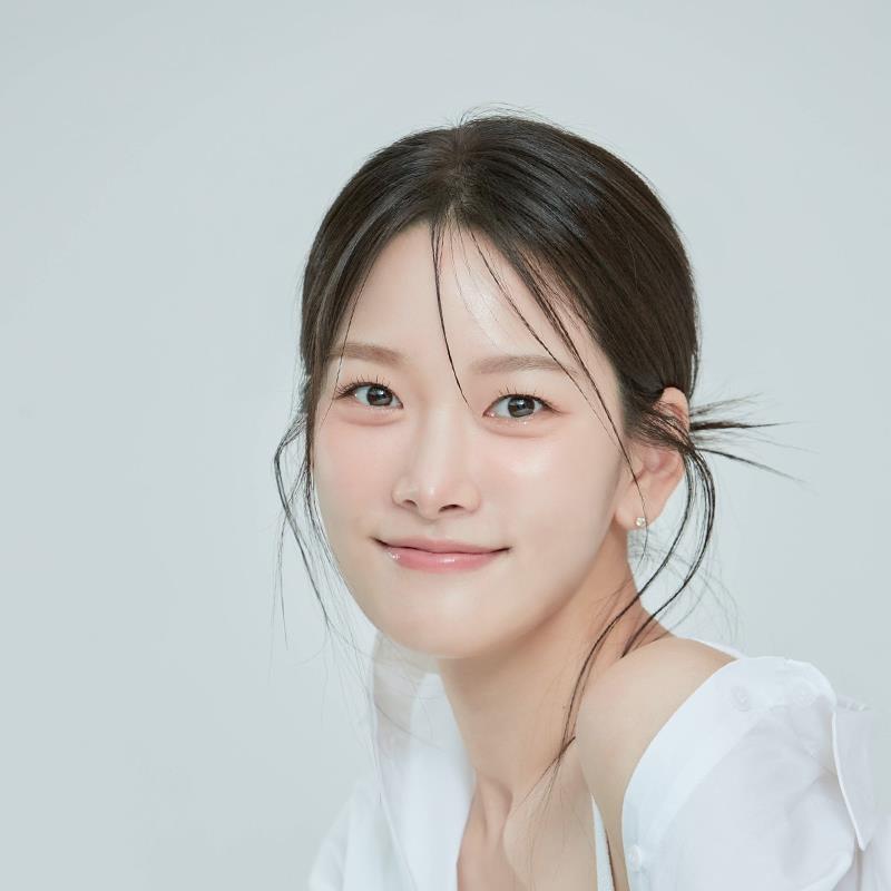 Постер Ю Хён-джу