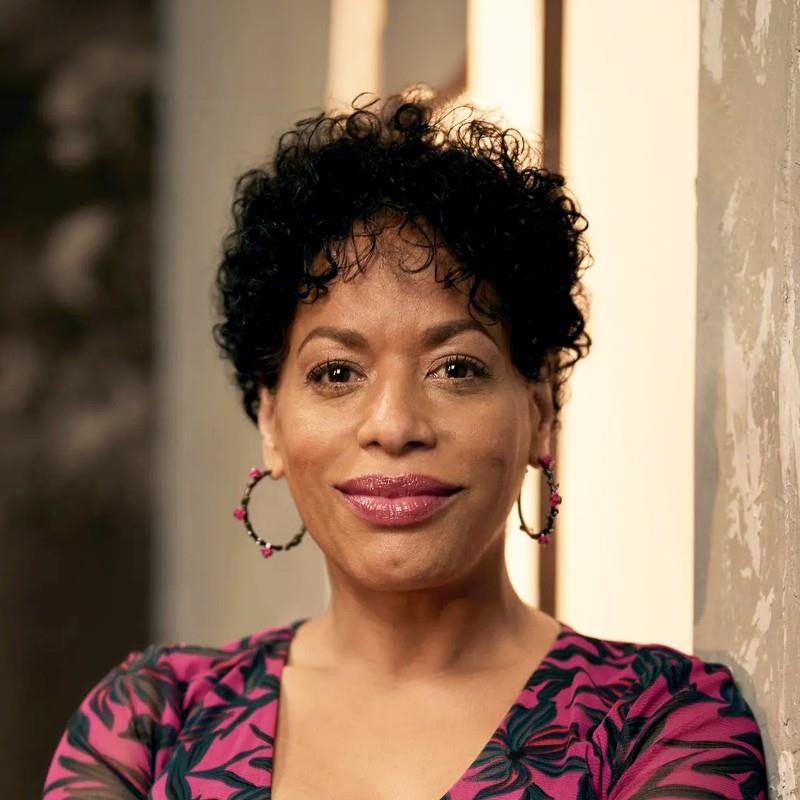 Постер Лиза Колон-Зайас