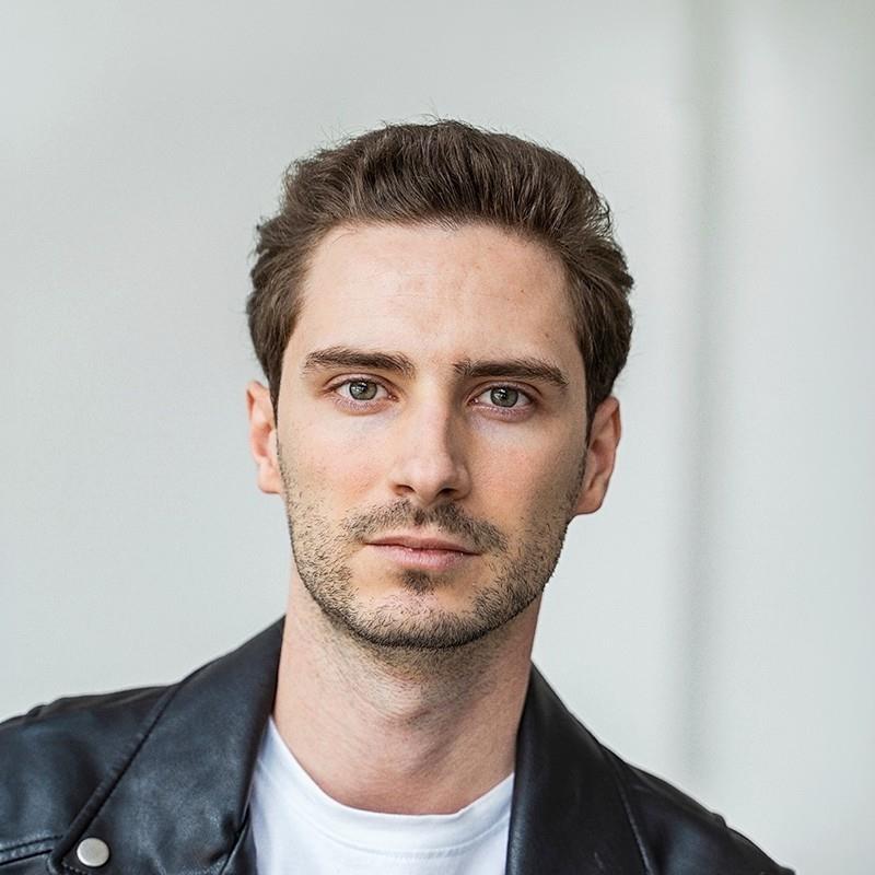 Постер Руслан Миколенко