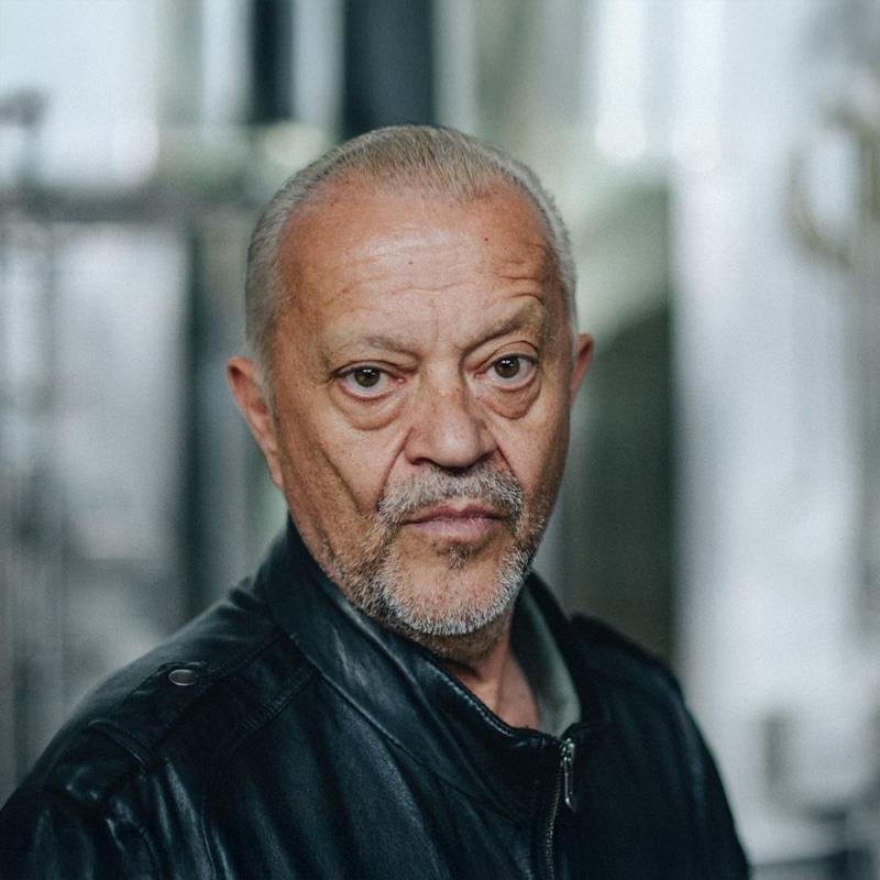 Постер Эмир Хаджихафизбегович