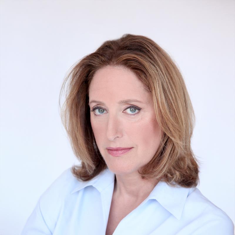 Постер Джуди Голд