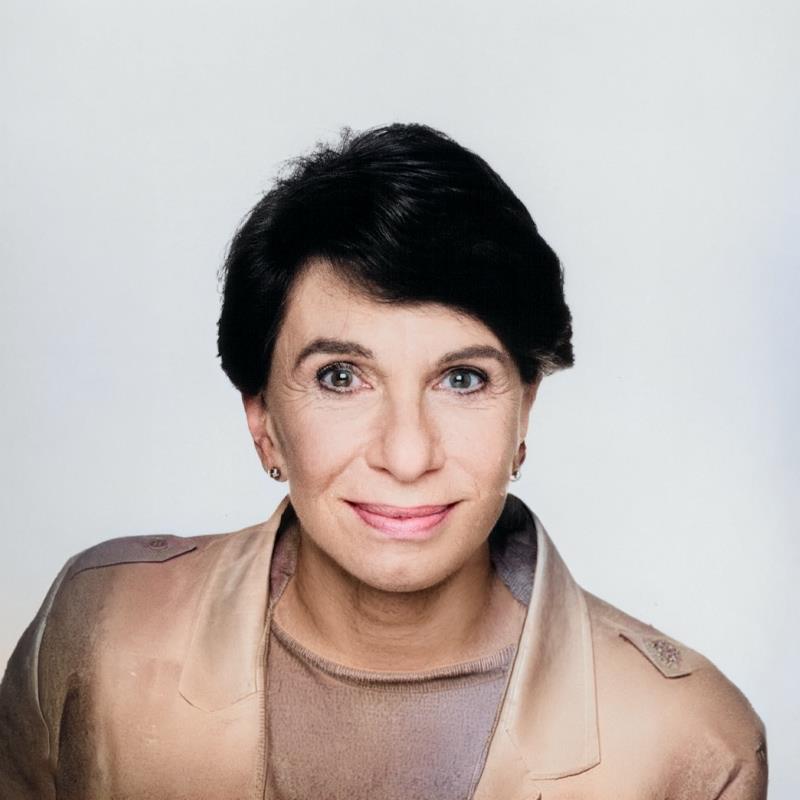 Постер Дорис Белак